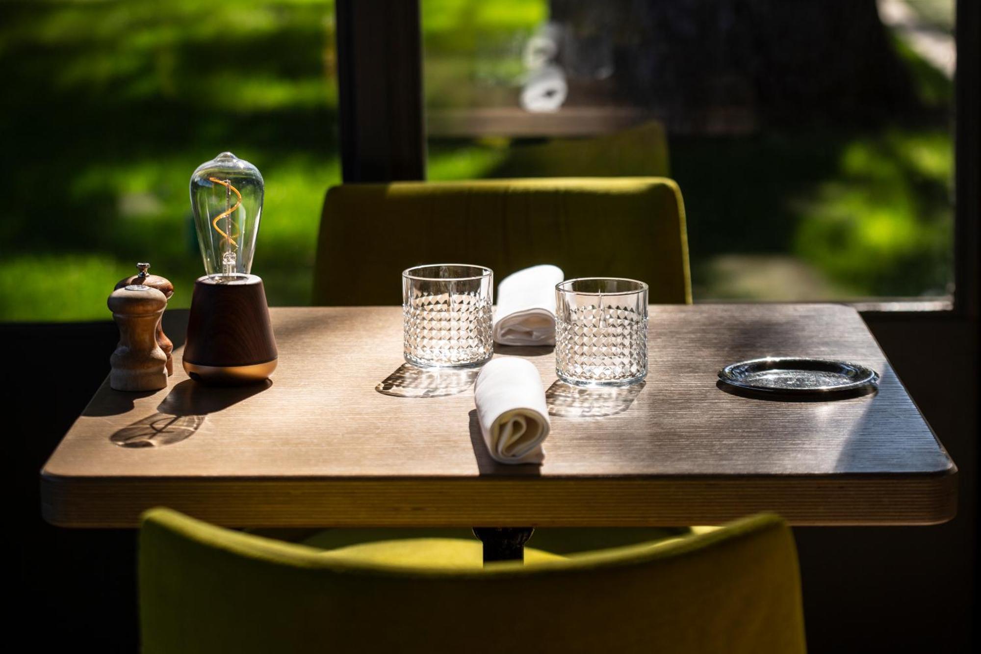 Maison D'Anthouard Ecully Bagian luar foto