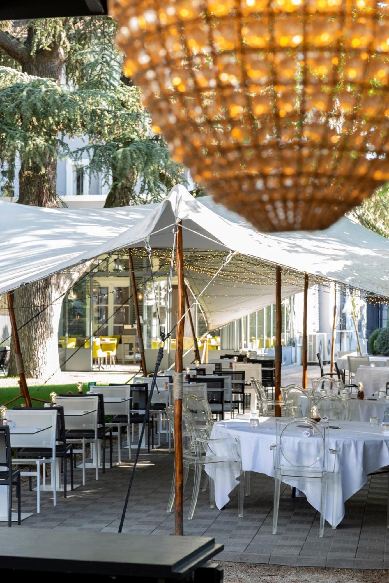 Maison D'Anthouard Ecully Bagian luar foto