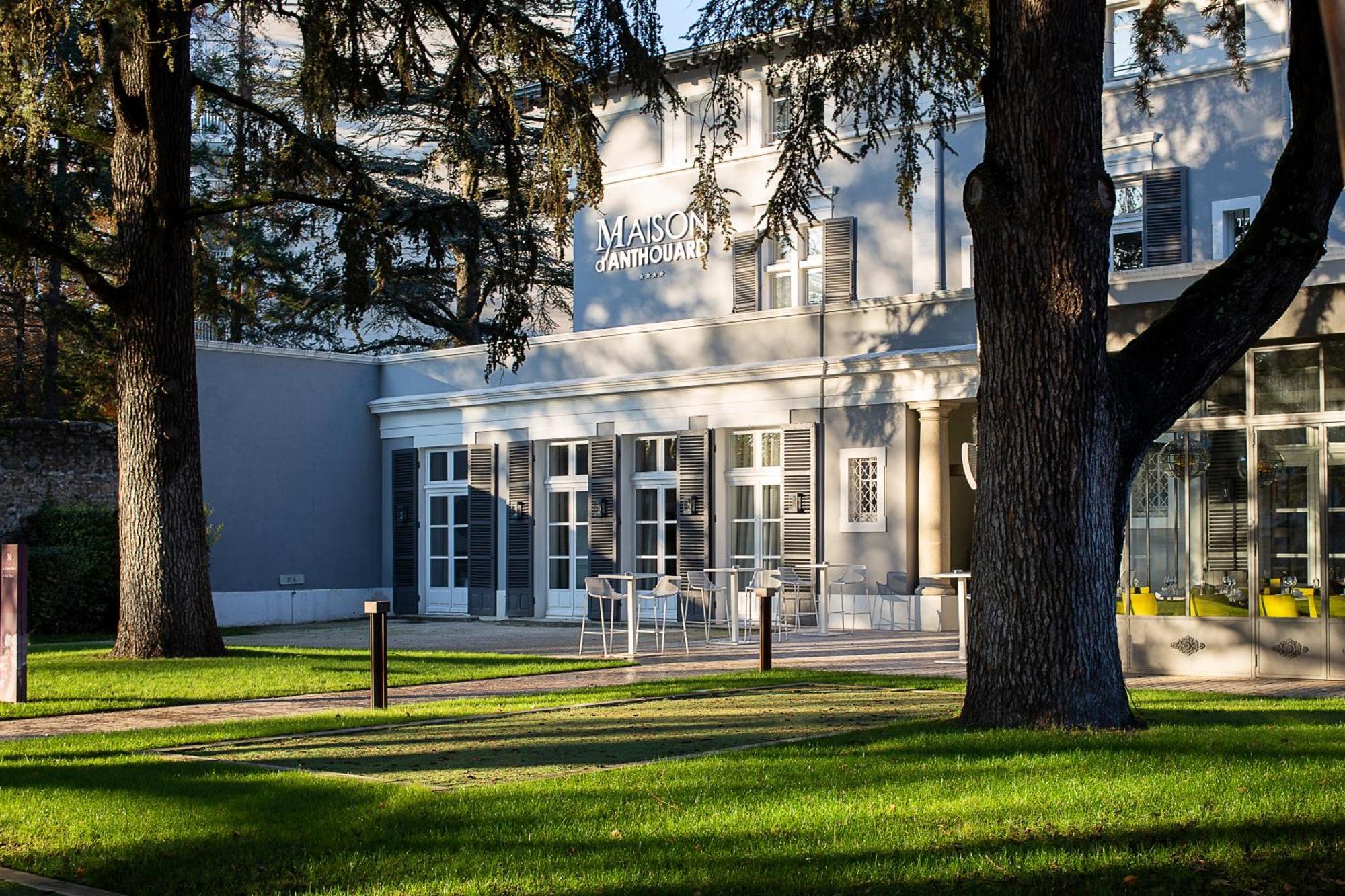 Maison D'Anthouard Ecully Bagian luar foto