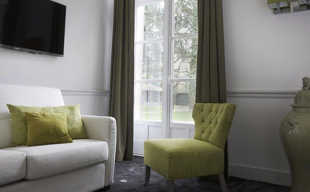 Maison D'Anthouard Ecully Bagian luar foto